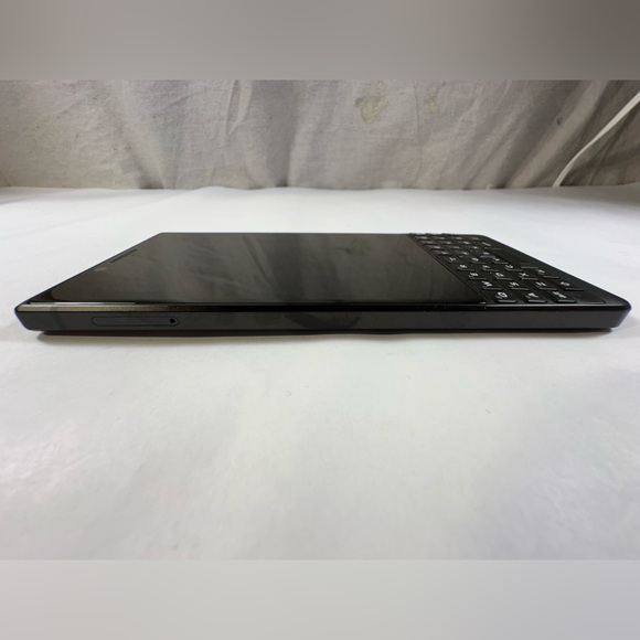 BlackBerry Key2 - Picture 5 of 6